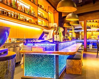 Lux South Ari Atoll - Maamingili - Bar
