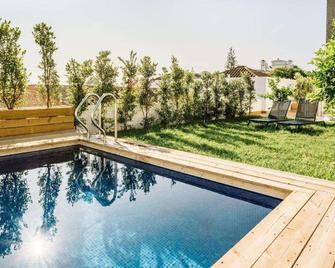 Colégio Charm House - Tavira - Piscina