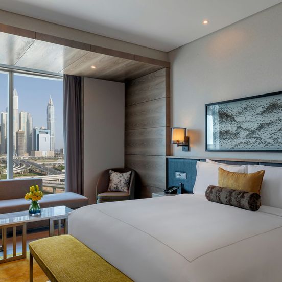 Taj Jumeirah Lakes Towers image 1