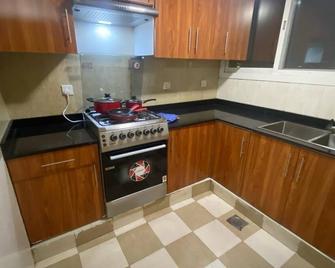 Dubai Home 16/610B - דובאי