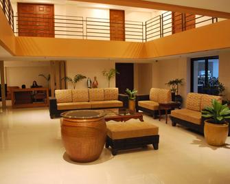 Royal Suites Condotel - Kalibo - Lobby