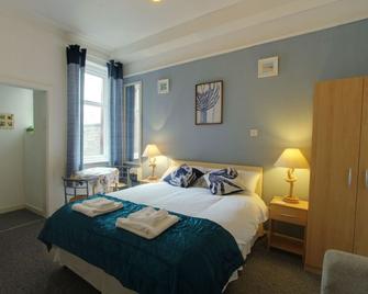 Reads Court Holiday Apartments - Blackpool - Bedroom