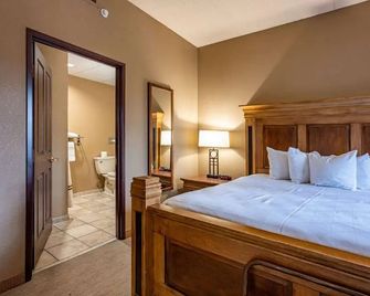 Wisconsin Dells Area Condominiums - Wisconsin Dells - Bedroom