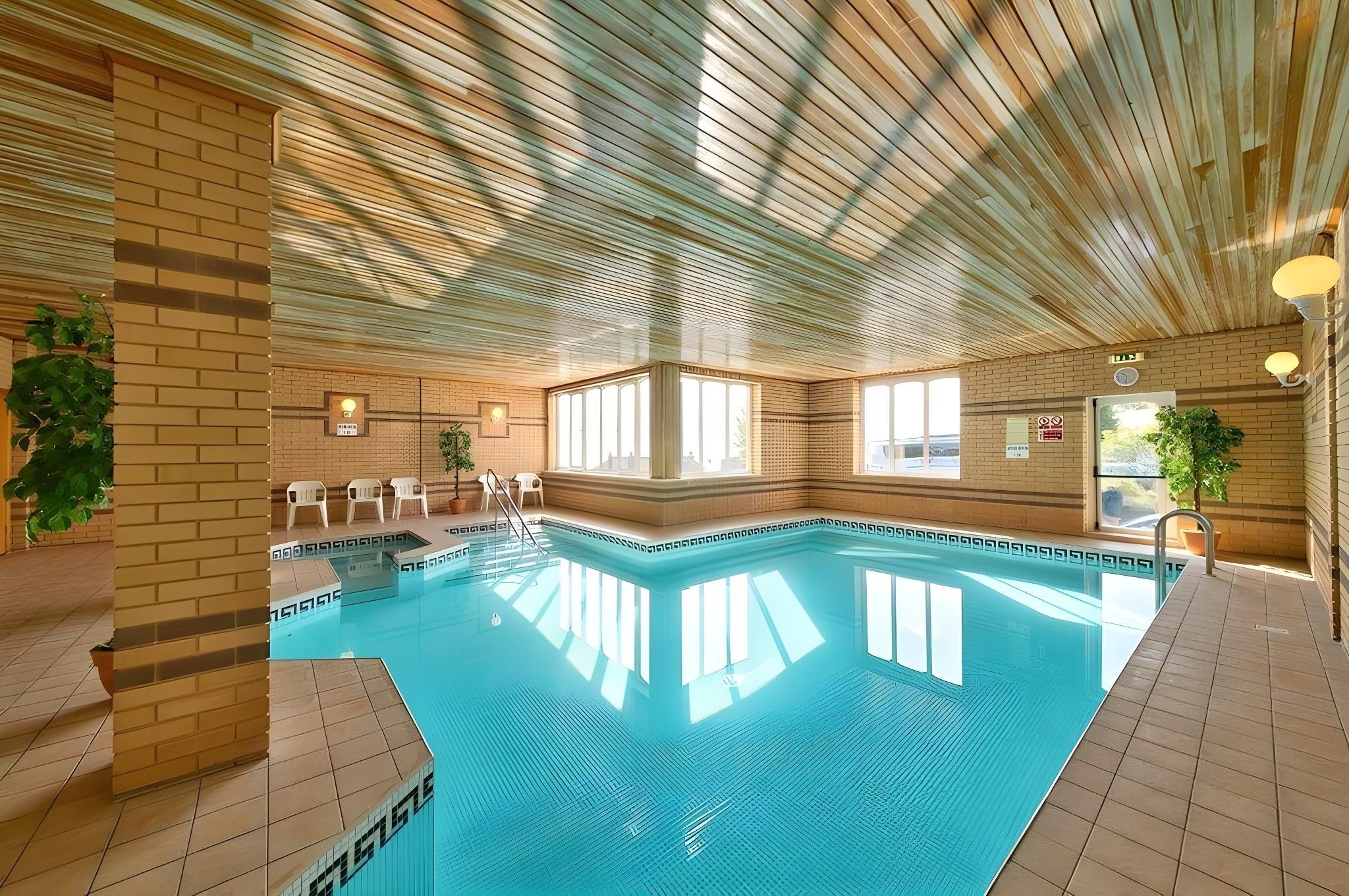 The Channel View Hotel - שאנקלין - בריכה