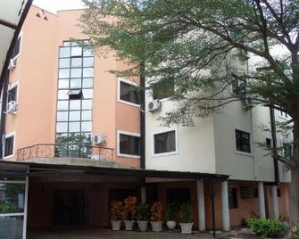 Golden Astoria Hotel - Abuja - Edificio