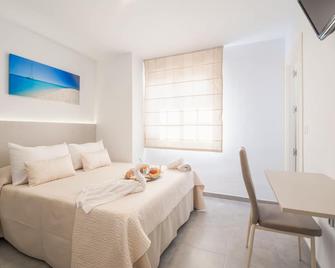 Hostal Romerito - Málaga - Bedroom