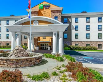 Holiday Inn Express & Suites Morristown By IHG - Morristown - Gebäude