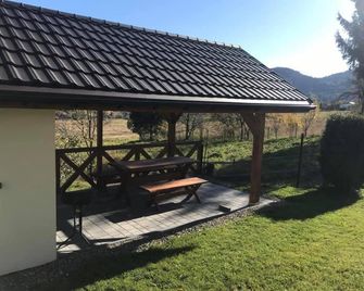 Noclegi Na Wzgorzu Sopotnia Wielka - Sopotnia Wielka - Patio