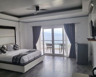 Manarra Sea View Resort - Puerto Galera - Bedroom