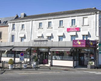 Cit'Hôtel l'Europe - Cholet Gare - Cholet - Gebouw