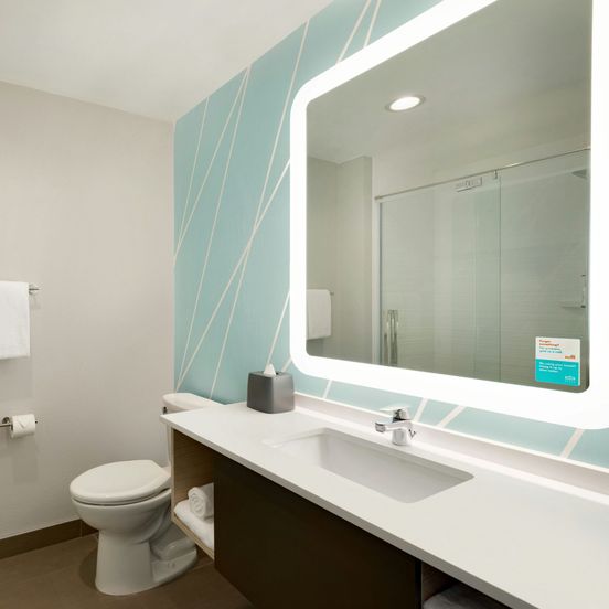 Avid Hotel Tulsa South - Medical District By IHG image 1