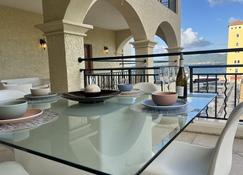 Luxury Marina & Sea View Condo at Porto Cupecoy St Maarten - Lowlands - Balcon