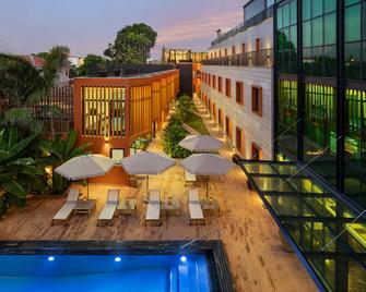 بروتيا هوتل لواندا - لواندا - حوض السباحة