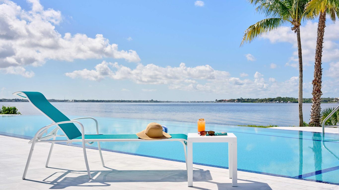 Sandpiper Bay Resort