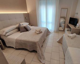 Hotel Stefan Room & Breakfast - Gatteo a Mare - Slaapkamer