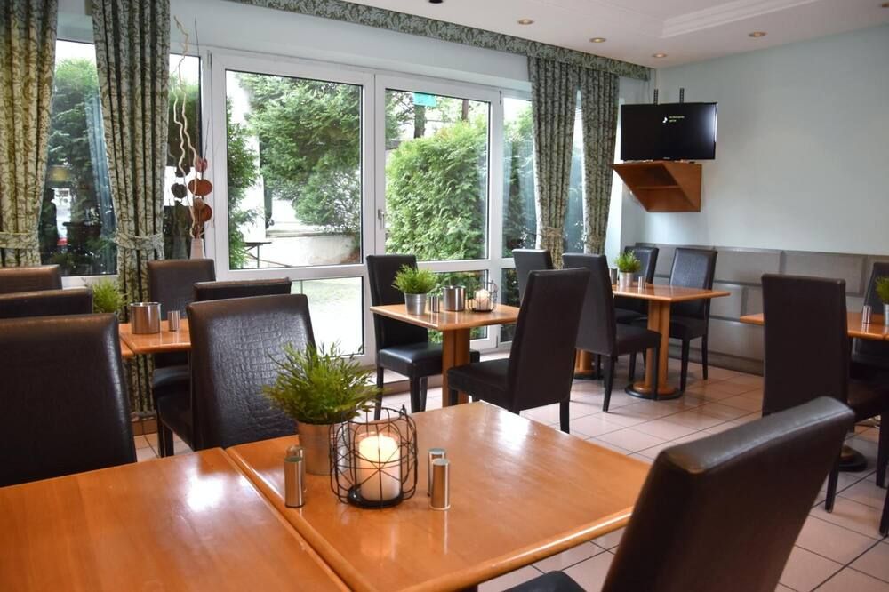 بالاتسو هوتل