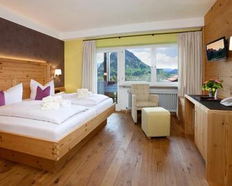 Hotel Berghof - Pfronten - Bedroom