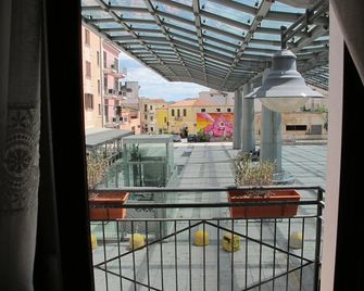 B&B Antica Dimora - Olbia - Balcón