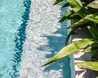 Brutalist Chic Beach Bungalow with Pool - Troncones - Pool