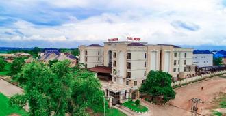 Fullmoon Hotels - Owerri - Building