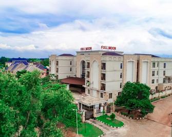 Fullmoon Hotels - Owerri - Building