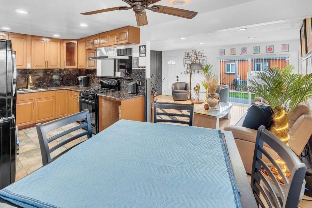Charming 2bedroom 1 bath near Sofi Stadium/Beach/LAX