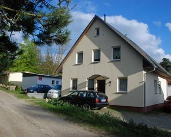 Ferienhaus am Sonnensteg - Ostseebad Sellin - Building
