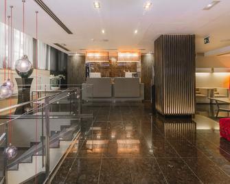 Grums Hotel & Spa - Barcelona - Front desk