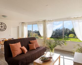 Hélios1 6pers - 3 bedrooms beach 5 mins away and heated pool - Cargèse - Σαλόνι