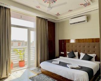 Hotel Pushp Sara- Lake View - 烏代浦 - 臥室