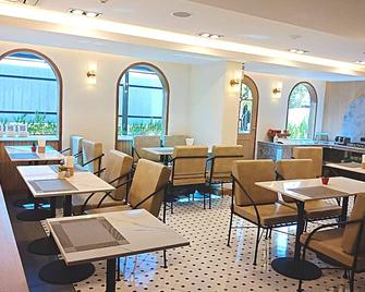 Sann Boutique Hotel - Chiang Rai - Restaurace