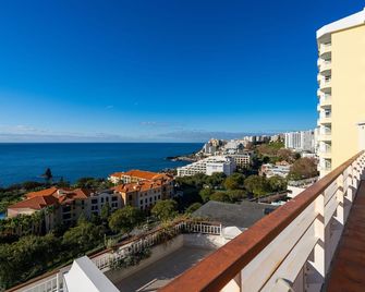 Apartment Eldomar - Funchal - Balcón