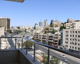 Amazing one Bedroom Apartment in Amman, Elwebdah 5 - Amman - Balkon