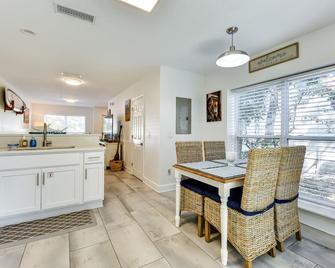 Fernandina Beach Paradise Steps to Shore! - Fernandina Beach - Dining room