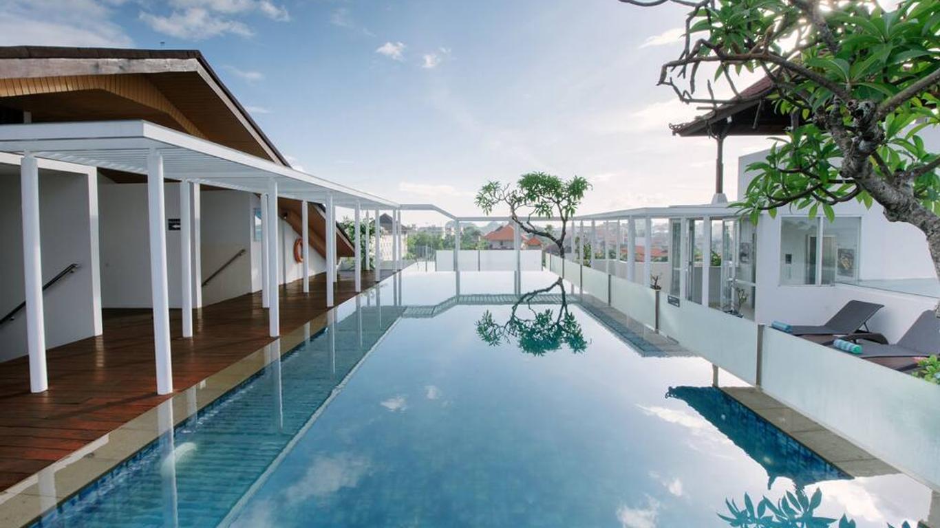 Kuta Beach Hotel