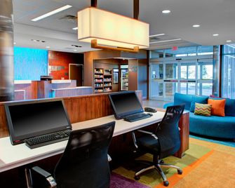 Fairfield Inn & Suites by Marriott Bakersfield North/Airport - Bakersfield - Lounge