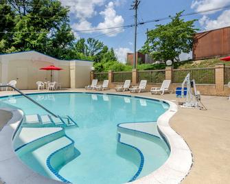 Comfort Inn - Waynesboro - Pool