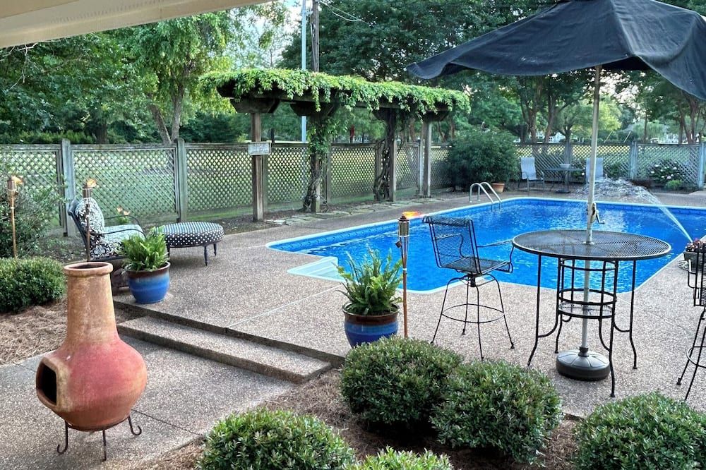 Only a mile from historic downtown Clarksdale! - Clarksdale - Zwembad