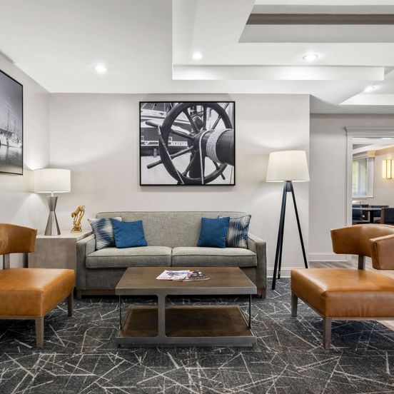 Living room view of Best Western Dartmouth-New Bedford