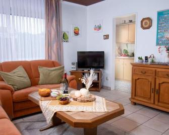 Holiday Home Störtebeker by Interhome - Norddeich - Wohnzimmer