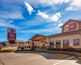 Best Western Plus Silver Saddle Inn - אסטס פארק - בניין