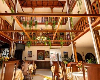 Hotel Coronel - Cuenca