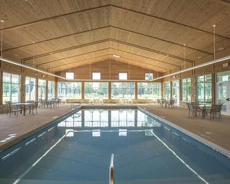 Swan Lake Resort - Plymouth - Pool