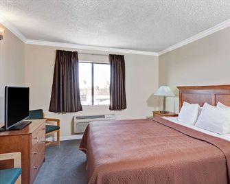 Travelodge by Wyndham Pasadena Central - פסדנה - חדר שינה