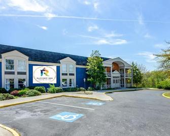 Radford Inn - Radford - Будівля