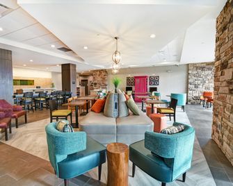 Home2 Suites by Hilton Beloit - Beloit - Lounge