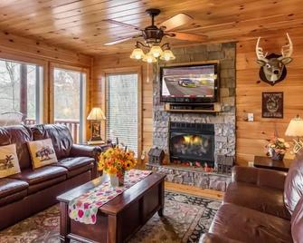 Away From it All by Jackson Mountain Homes - Gatlinburg - Wohnzimmer