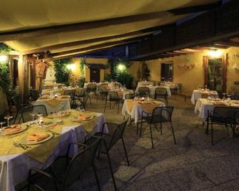 Hotel Borgo dei Poeti Wellness Resort - Manerba del Garda - Restaurante
