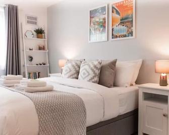 Bright 1BR apartment in Stockwell - London - Bedroom
