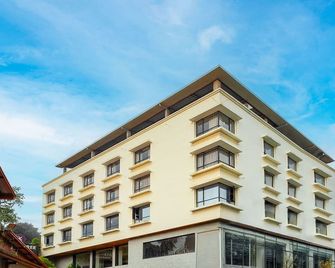 Yashshree Sanderling Mall Road - Darjeeling - Building